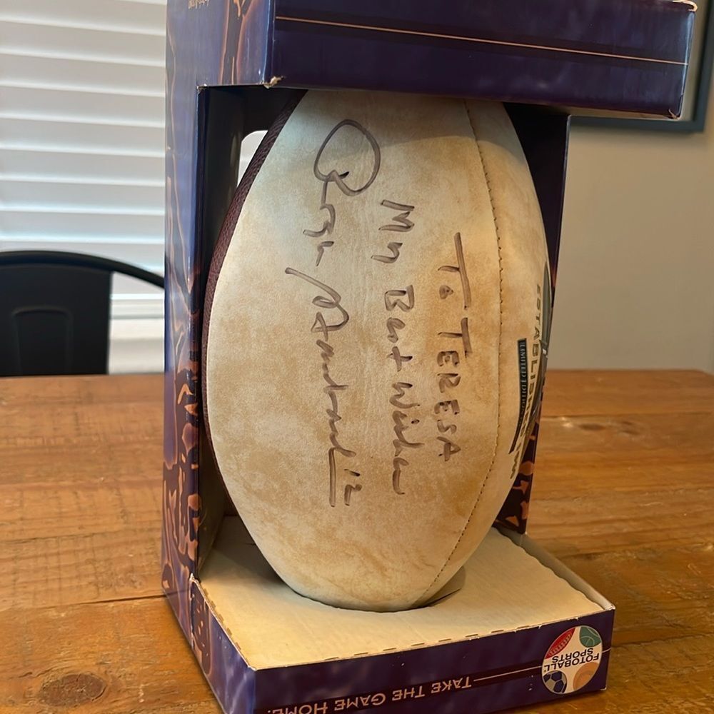 AUTOGRAPHED ROGER STAUBACH BALL!